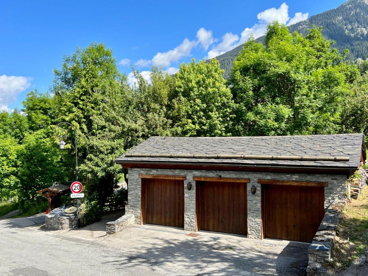 Altus Chalet